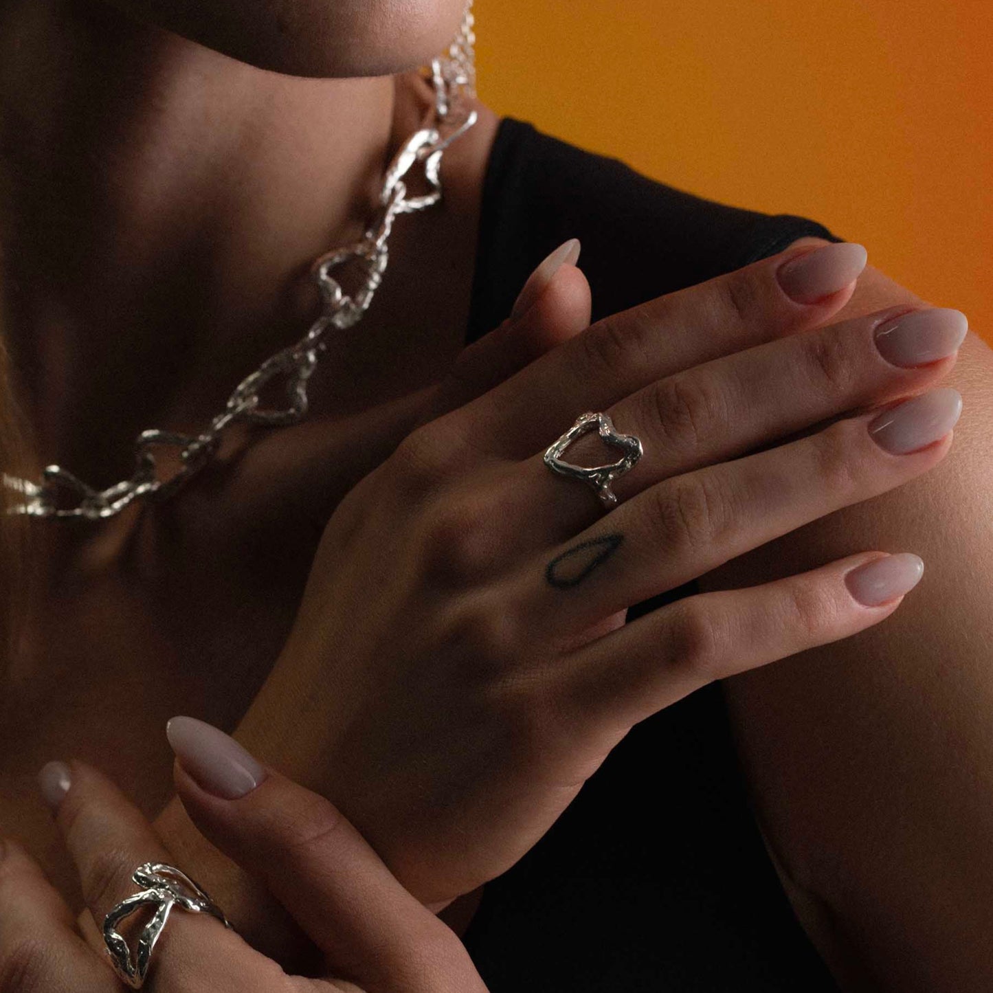 Daras Space Heart Ring